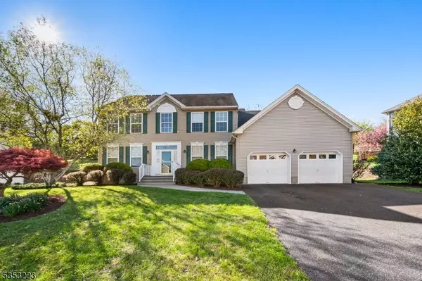 31 Canada Goose Dr, Allamuchy Twp., NJ 07840