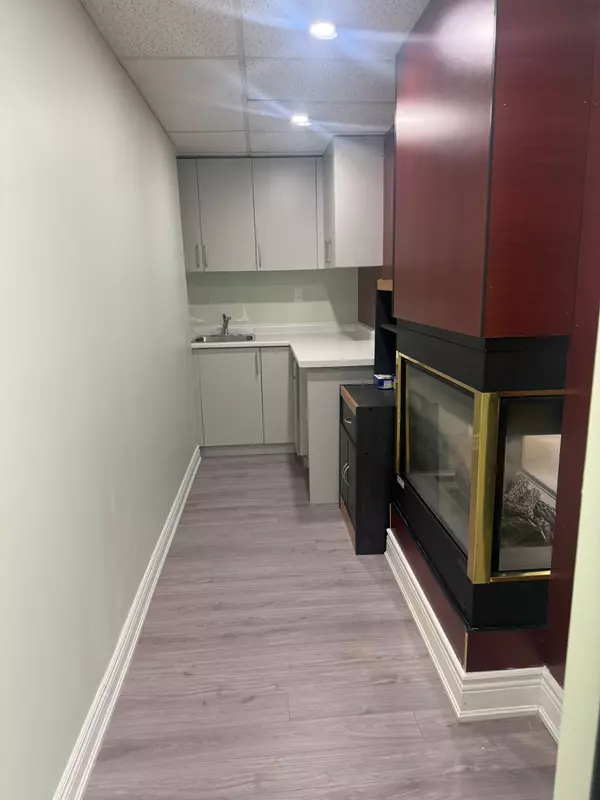 Mississauga, ON L4W 4N5,5359 Timberlea BLVD #29