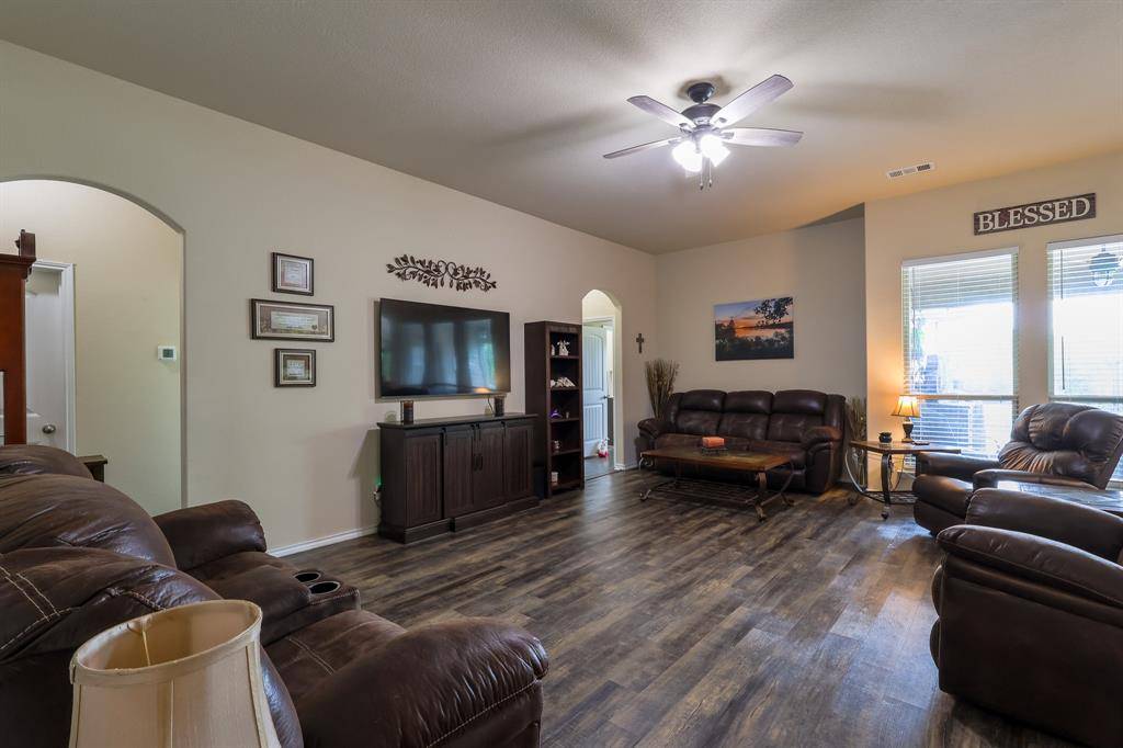 Granbury, TX 76048,1302 Shawnee Trail