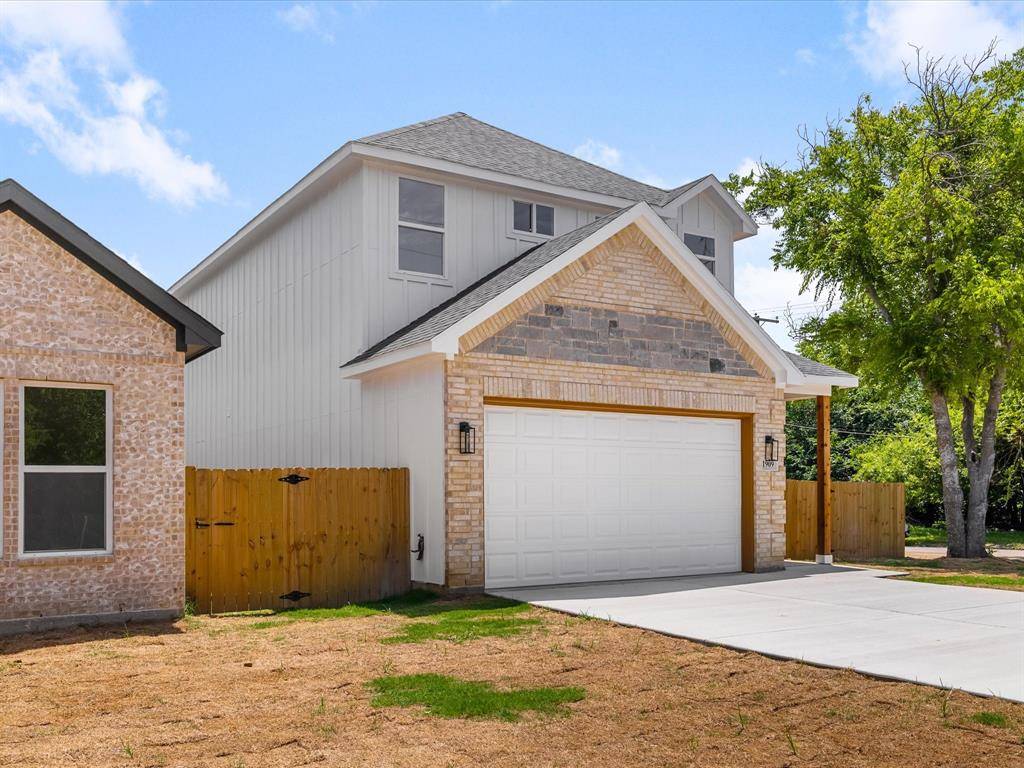 Fort Worth, TX 76105,1909 Dillard Street