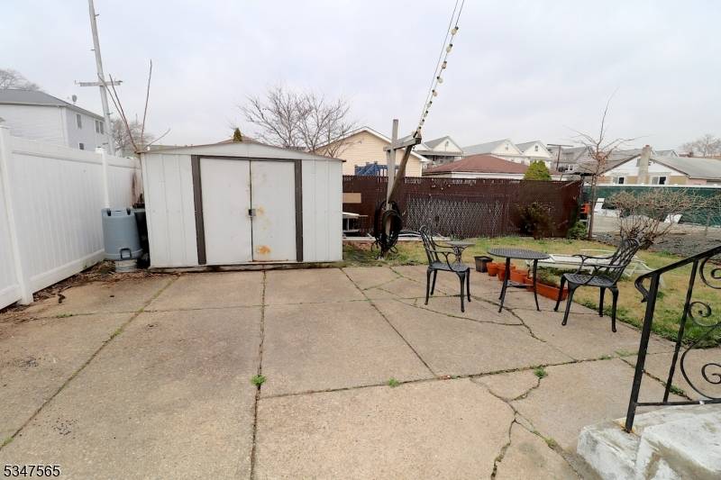 Elizabeth City, NJ 07201,910 Madison Ave