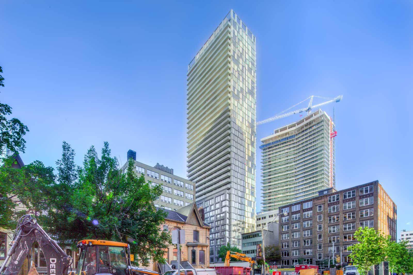 101 Peter ST, Toronto C01, ON M5V 2G9