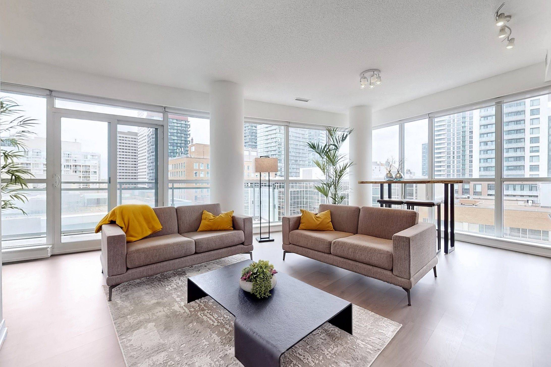 89 Dunfield AVE #902, Toronto C10, ON M4S 0A4