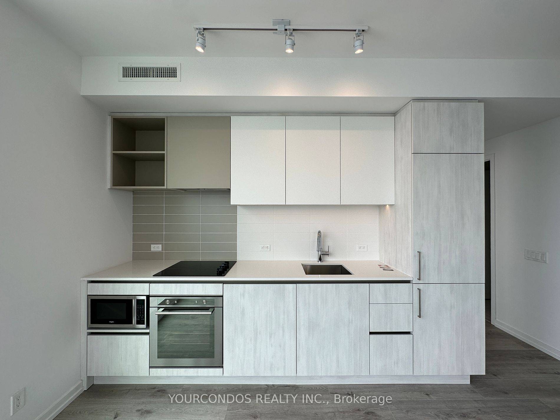 Vaughan, ON L4K 0K9,7890 Jane ST #1002