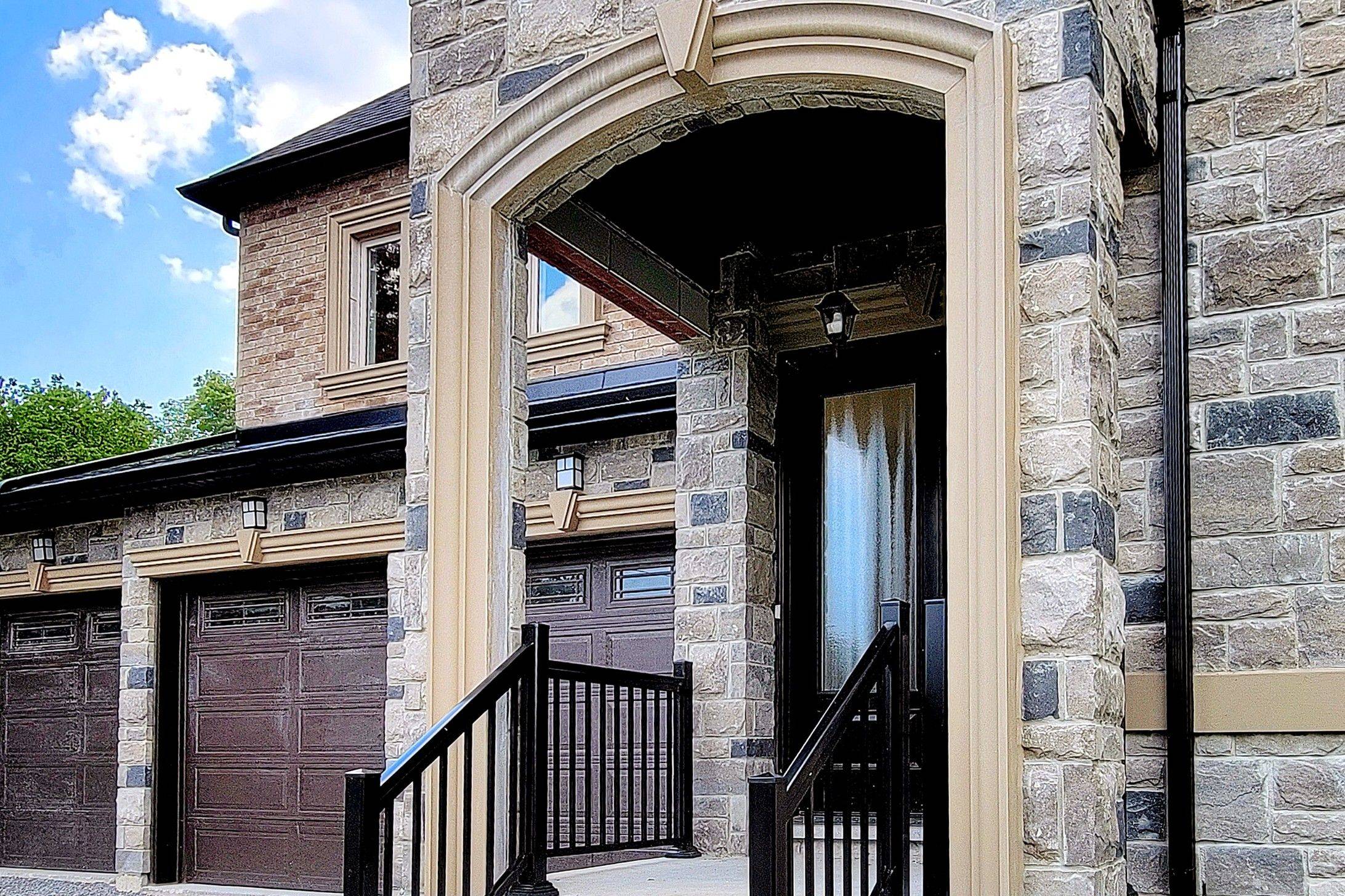 Georgina, ON L4P 3A8,307 Walter DR