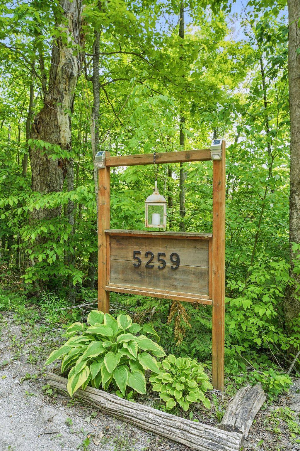 Oro-medonte, ON L0K 1E0,5259 8 Line N