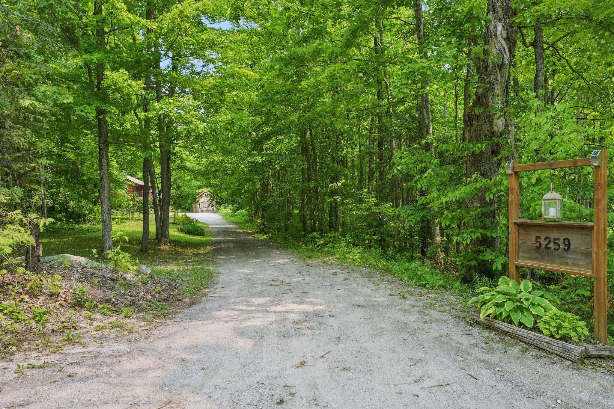 Oro-medonte, ON L0K 1E0,5259 8 Line N