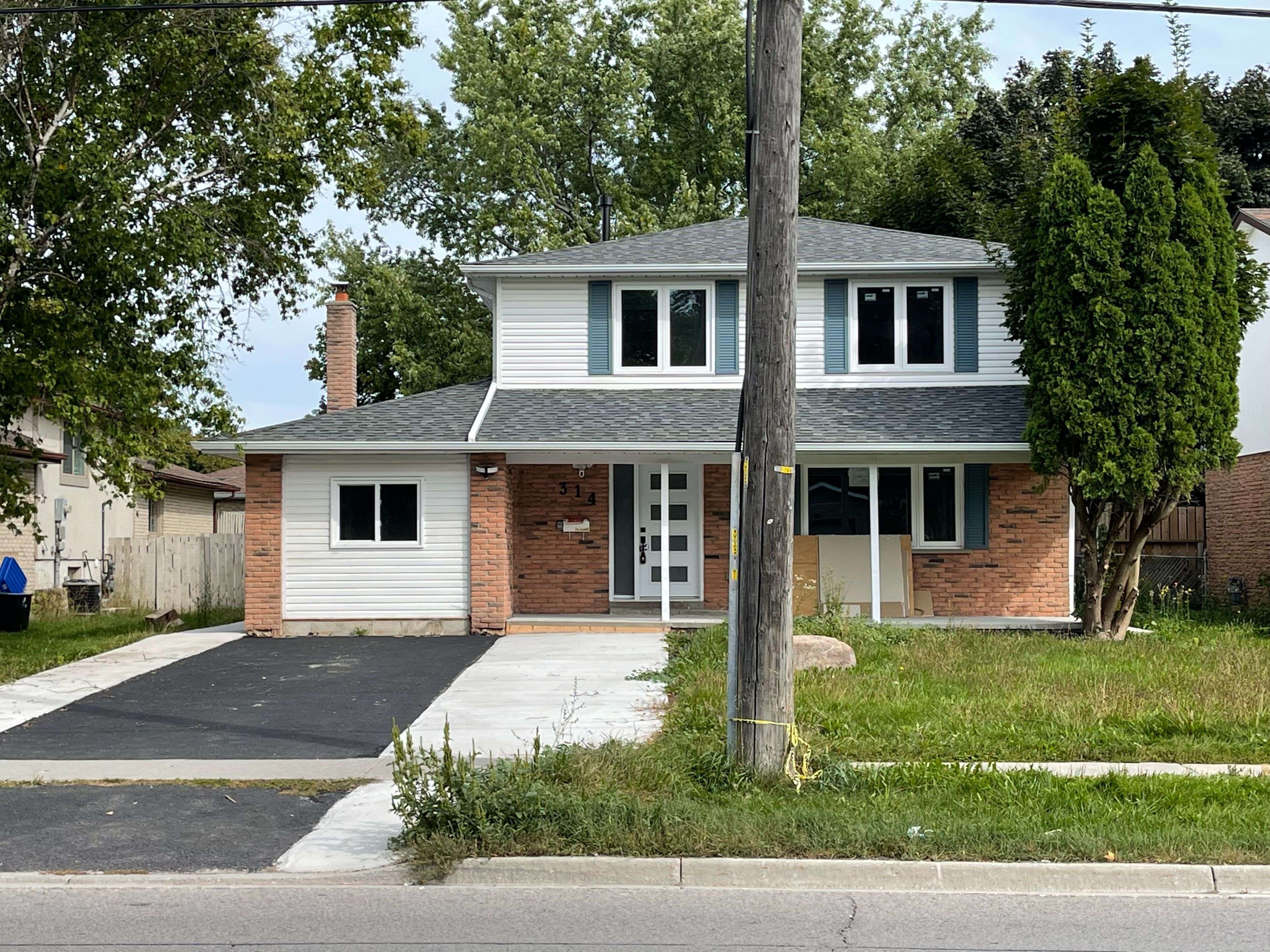 314 Grove E ST #Side, Barrie, ON L4M 5J3