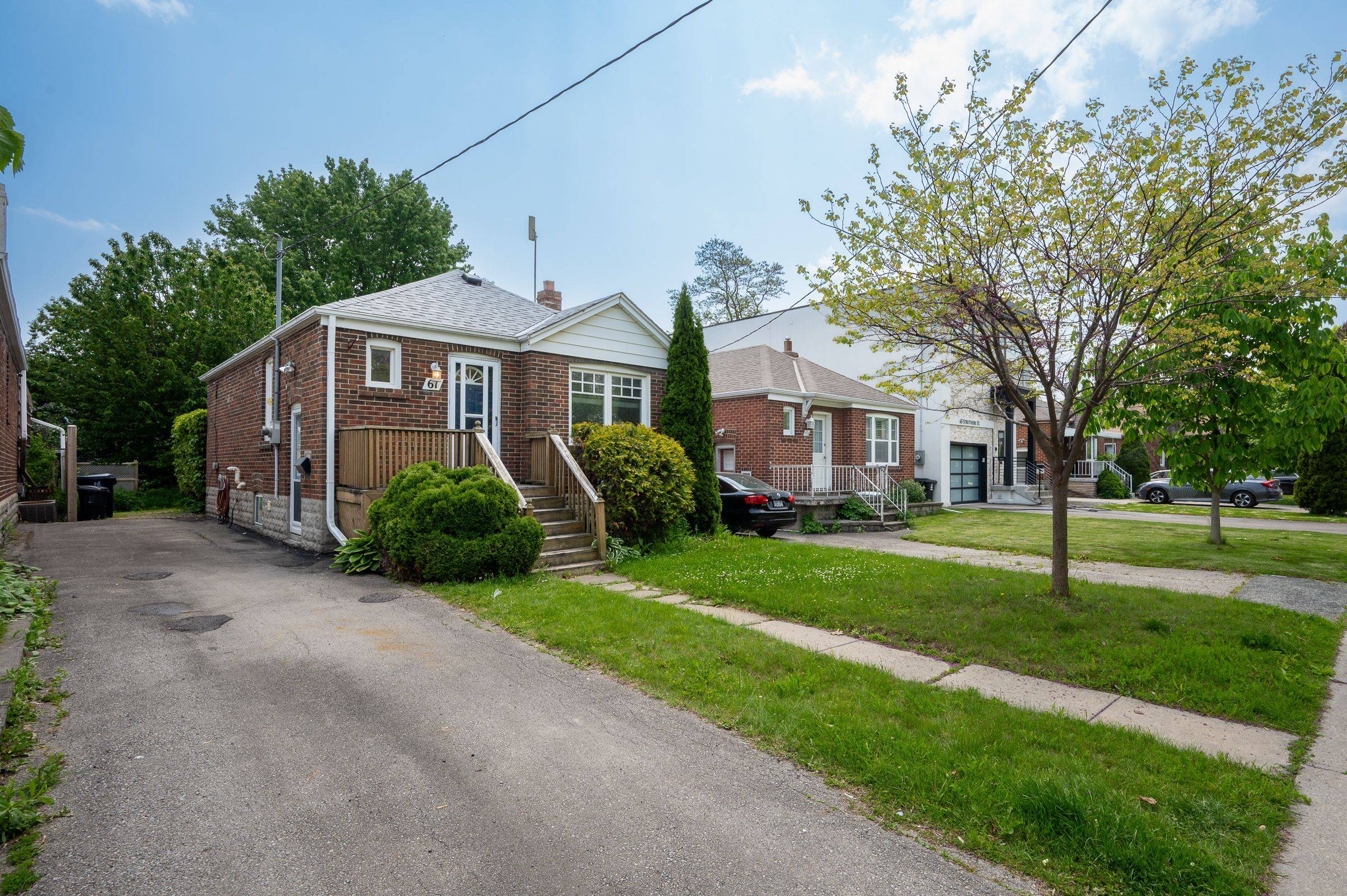 Toronto W06, ON M8V 1Y2,61 Struthers ST