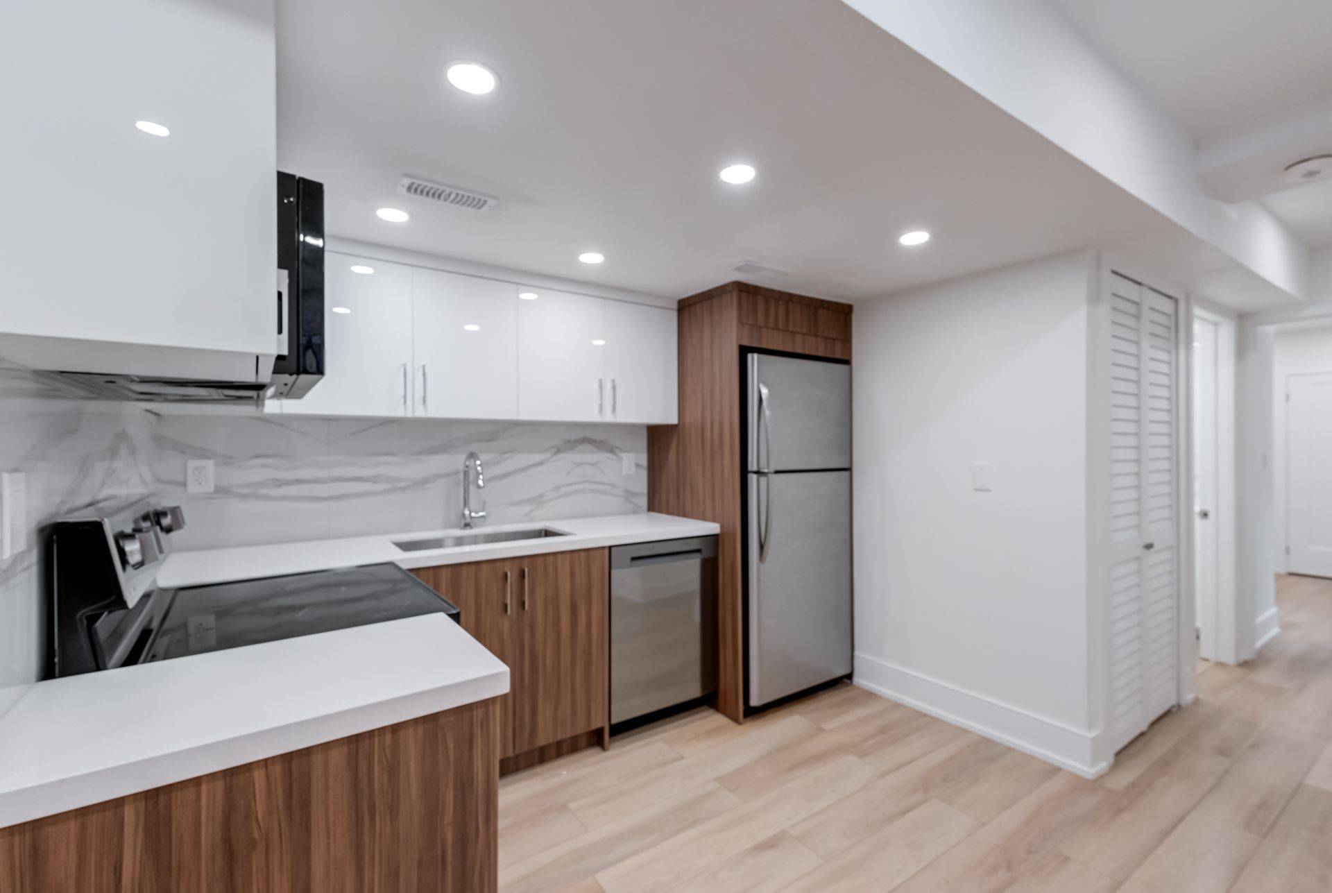 Toronto W02, ON M6H 2X6,885B Dovercourt RD #Lower