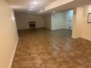 Mississauga, ON L5H 4M4,661 Merlot CT