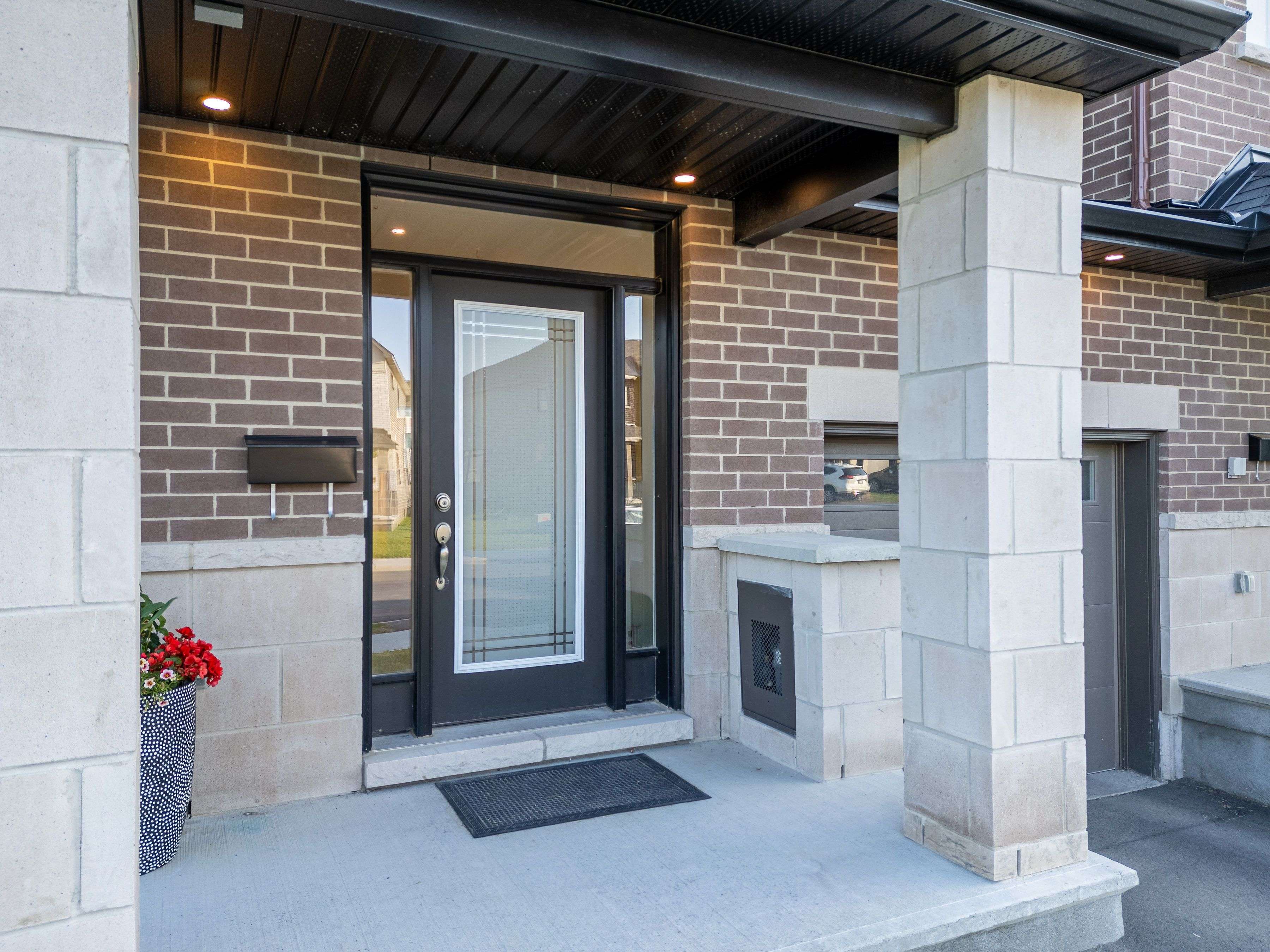 Barrhaven, ON K2C 3H2,4012 Jockvale RD
