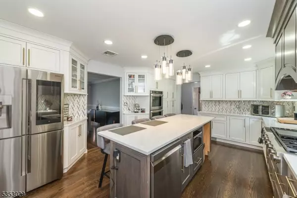 Franklin Lakes Boro, NJ 07417,114 Helen Ct