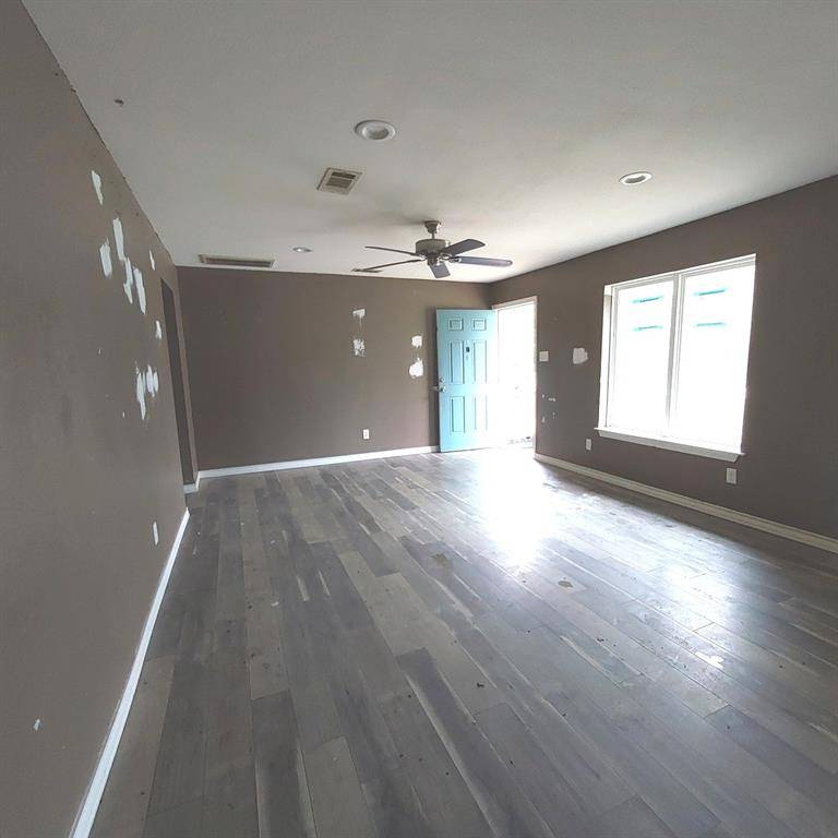 Wolfe City, TX 75496,536 S Greenville Street
