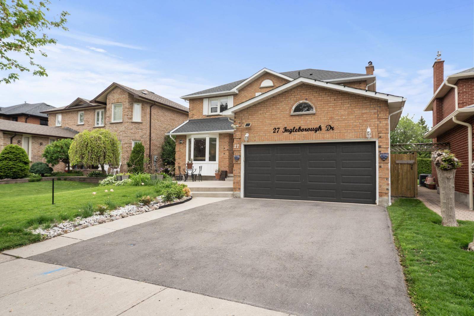 Whitby, ON L1N 8J9,27 Ingleborough DR
