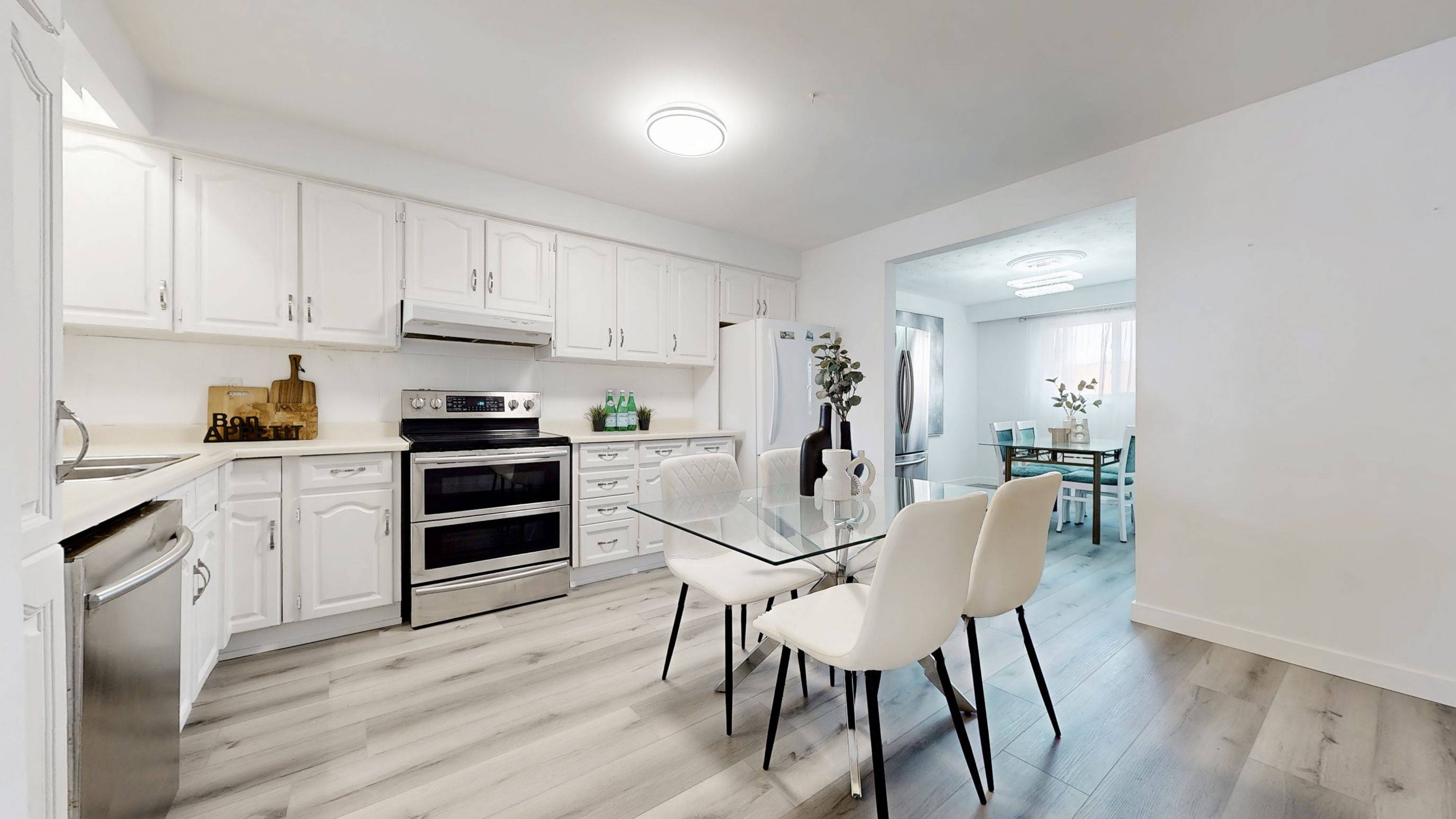 Toronto E04, ON M1K 1B4,12A Kenmore AVE