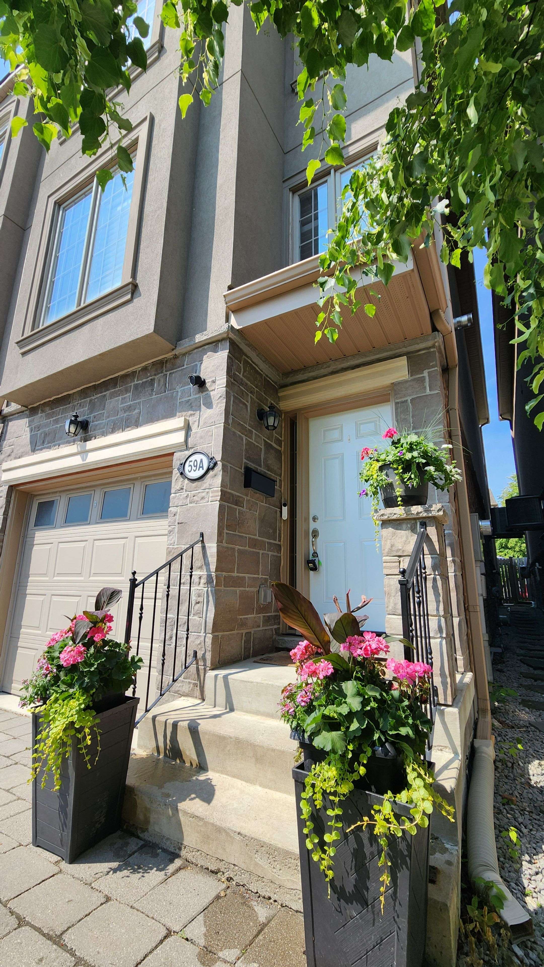 Toronto W09, ON M6N 5H3,59A Westona ST