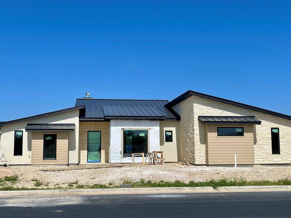 5025 Wolf Creek Dr, San Angelo, TX 76904