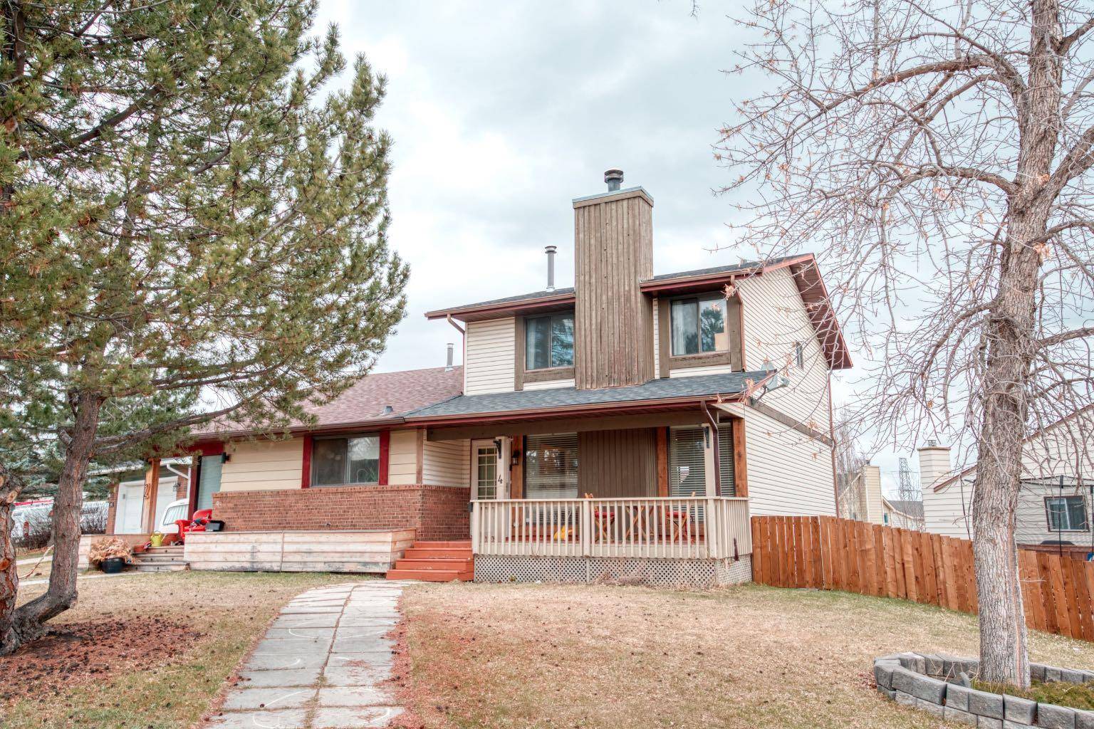4 Strathcona CRES Southwest, Calgary, AB T3H 1L1