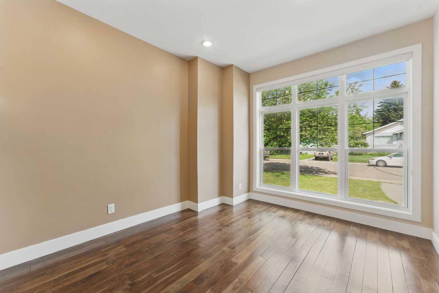 Calgary, AB T1Y 4K9,3401 1 ST Northwest