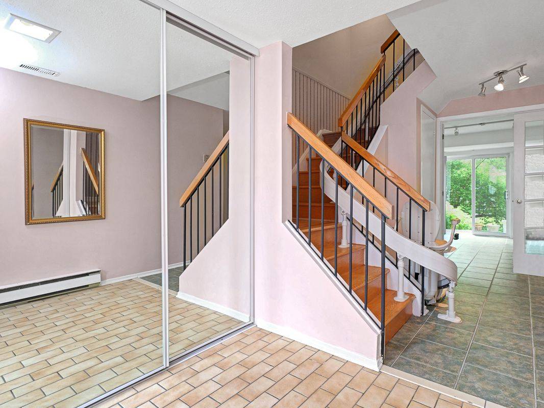Orleans - Convent Glen And Area, ON K1C 6E9,6762 Jeanne Darc BLVD N