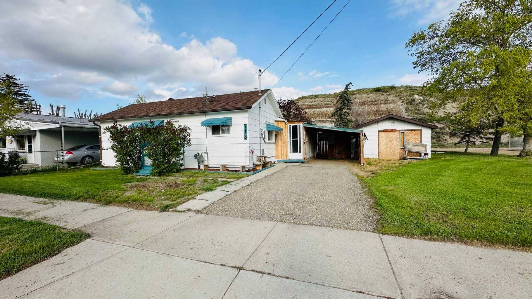 718 1st  Street SW, Drumheller, AB T0J 0Y6