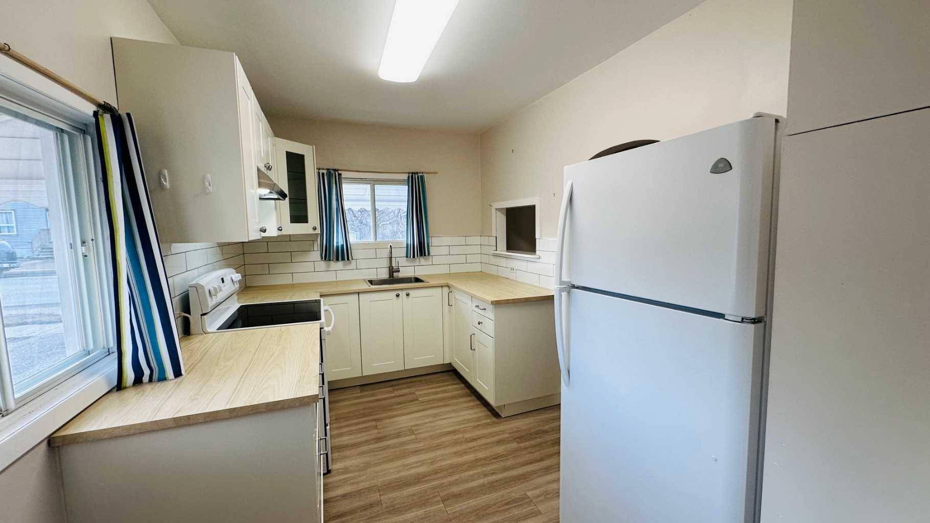 Drumheller, AB T0J 0Y6,718 1st  Street SW