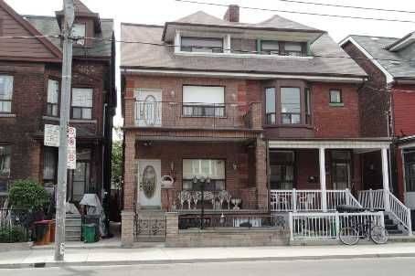 Toronto C01, ON M5S 2P9,598 Bathurst ST