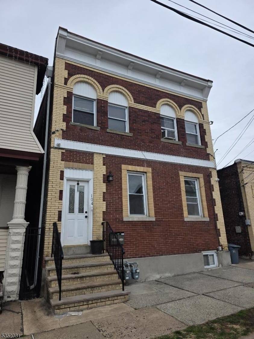 104 Lincoln Pl, Garfield City, NJ 07026