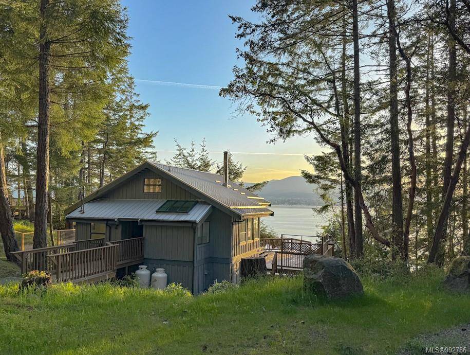 Gabriola Island, BC V0R 1X2,851 Canso Rd
