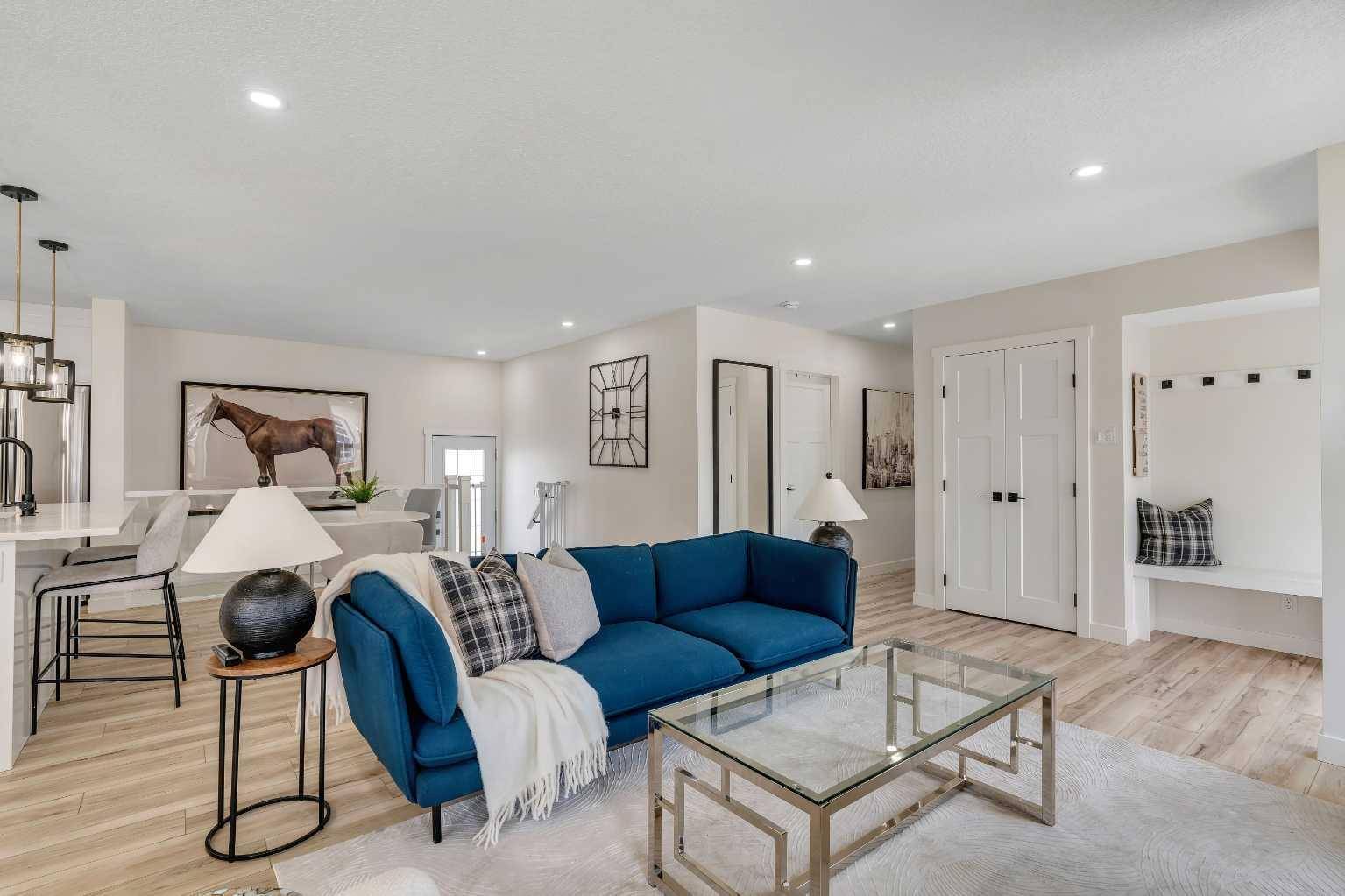 Calgary, AB T2J0G9,556 96 AVE SE