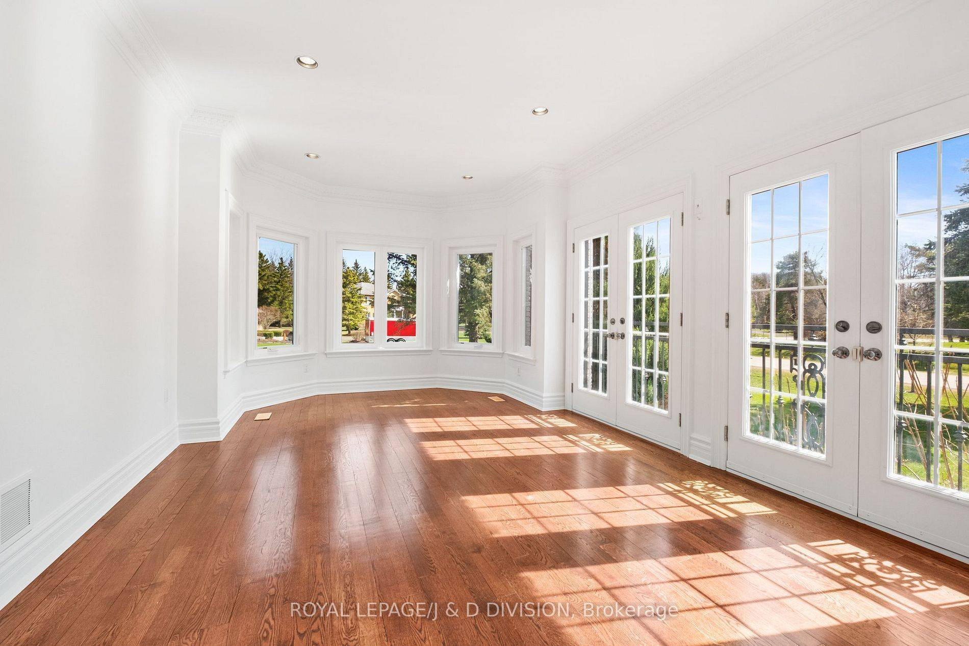 Whitchurch-stouffville, ON L4A 7X5,19 Logan CT