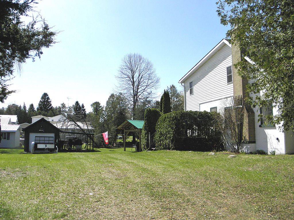 Lambton Shores, ON N0N 1J2,6493 West Parkway DR