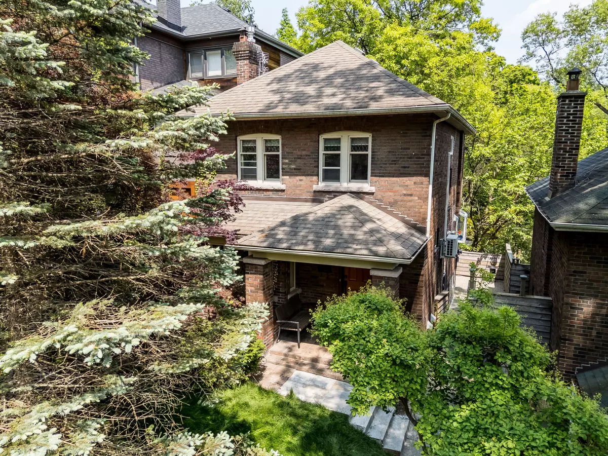 Toronto W01, ON M6S 2V7,373 Ellis Park RD