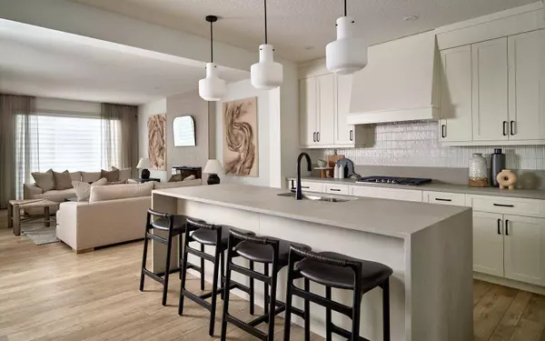 Calgary, AB T2X 5M5,223 Creekstone CIR SW
