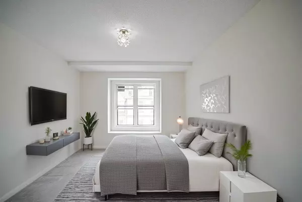 Pickering, ON L1W 0A2,1250 St Martins DR #79