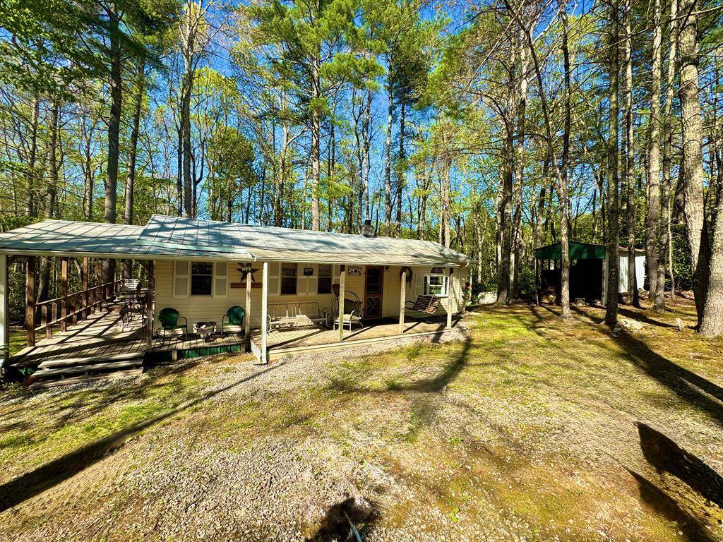 Sugar Grove, VA 24375,323 Hawks Peak