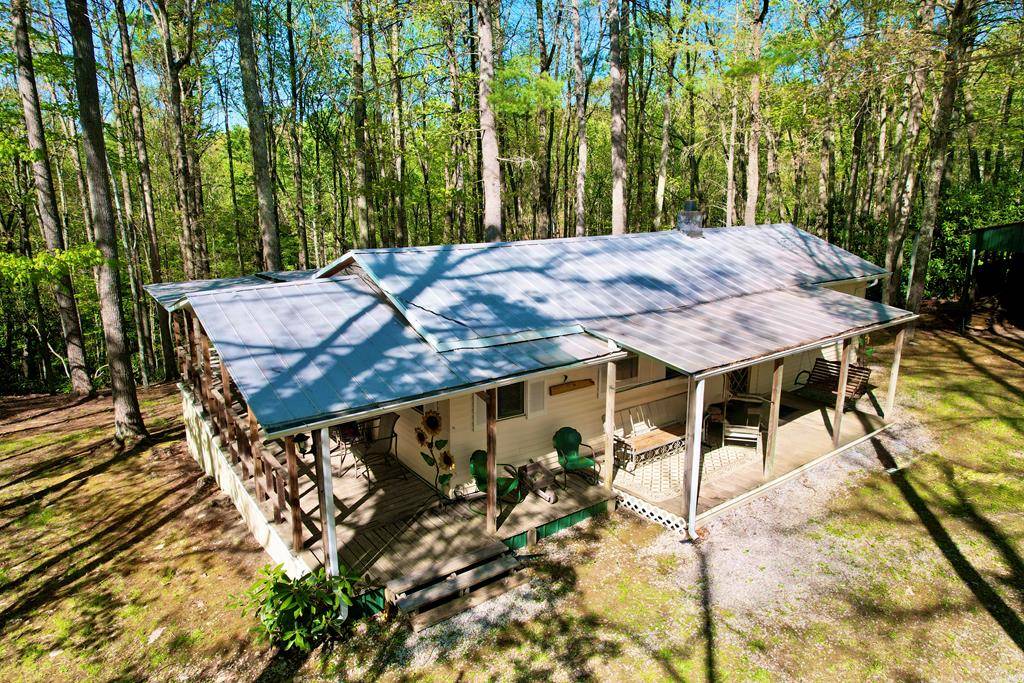 Sugar Grove, VA 24375,323 Hawks Peak