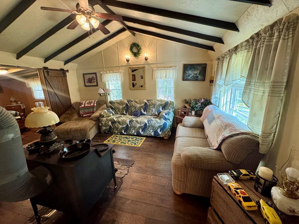 Sugar Grove, VA 24375,323 Hawks Peak