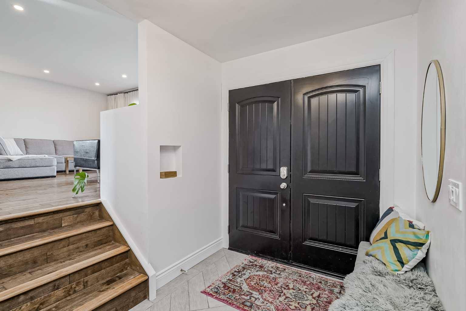 Calgary, AB T3B 4X5,6024 84 ST NW