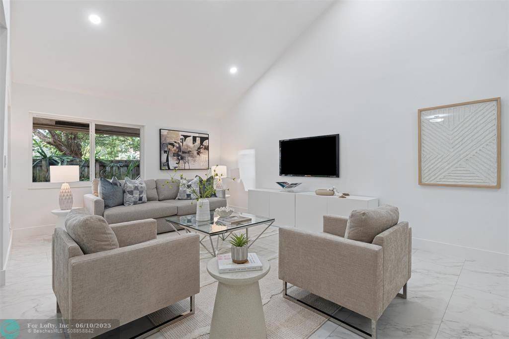 Hollywood, FL 33026,12200 Garden Dr
