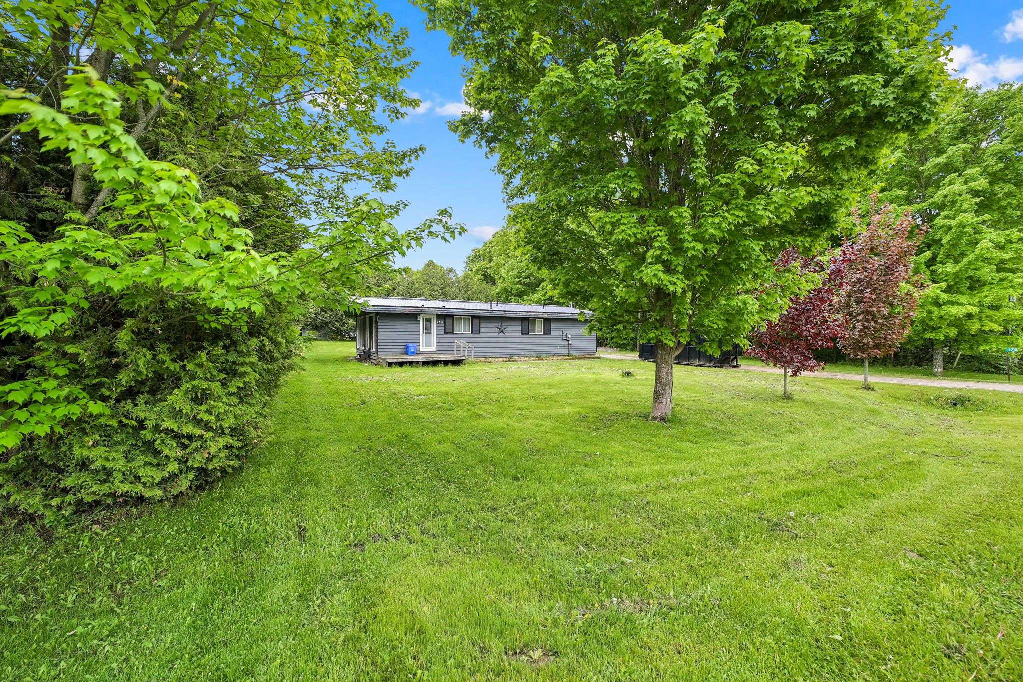 Grey Highlands, ON N0C 1E0,176 Raglan ST