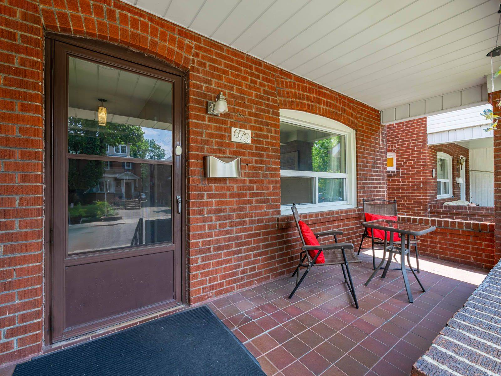Toronto W02, ON M6S 3H4,673 Durie ST