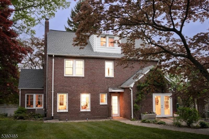 Morristown Town, NJ 07960,84 Sussex Ave