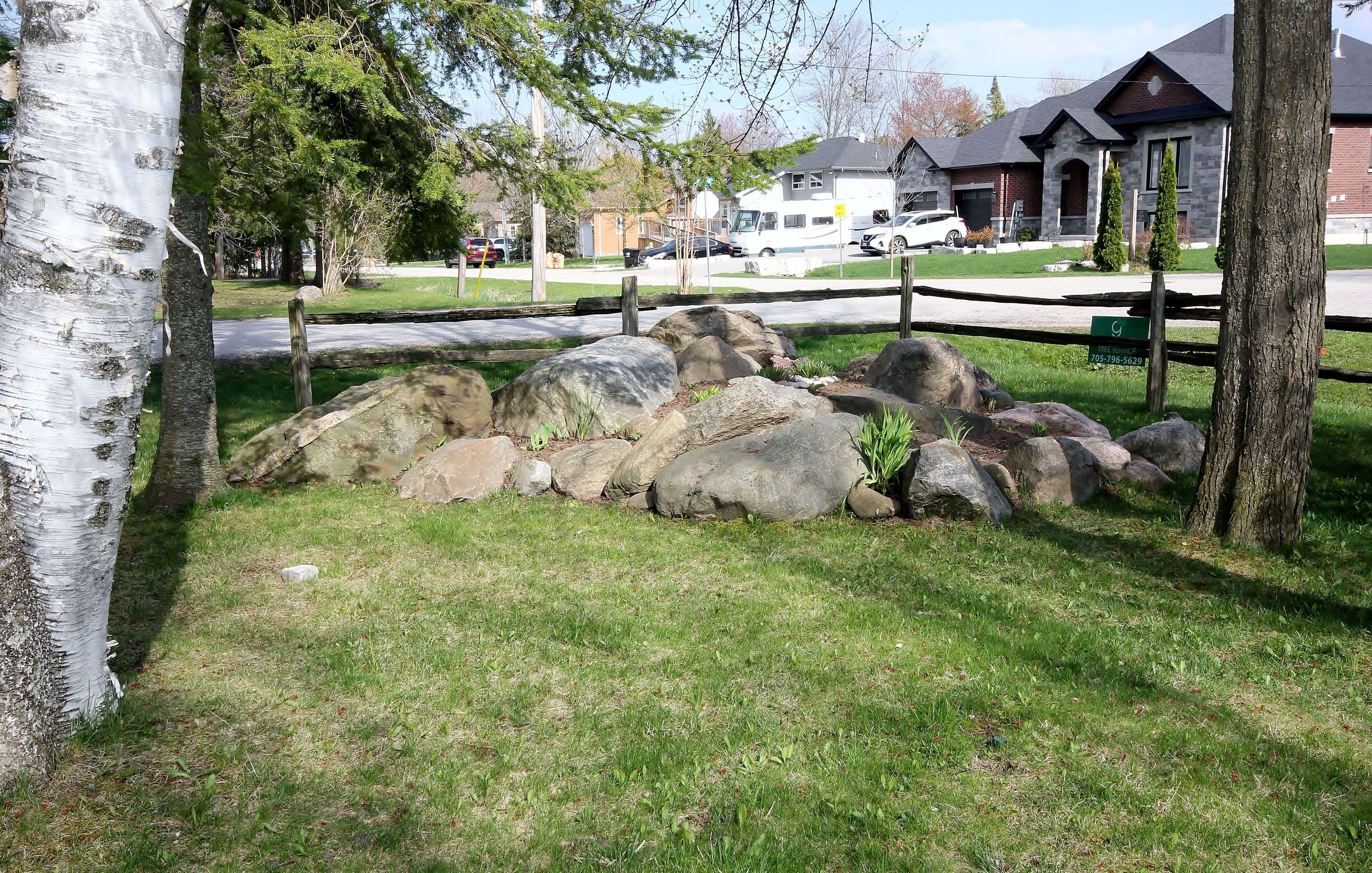 Innisfil, ON L9S 2G7,700 James ST