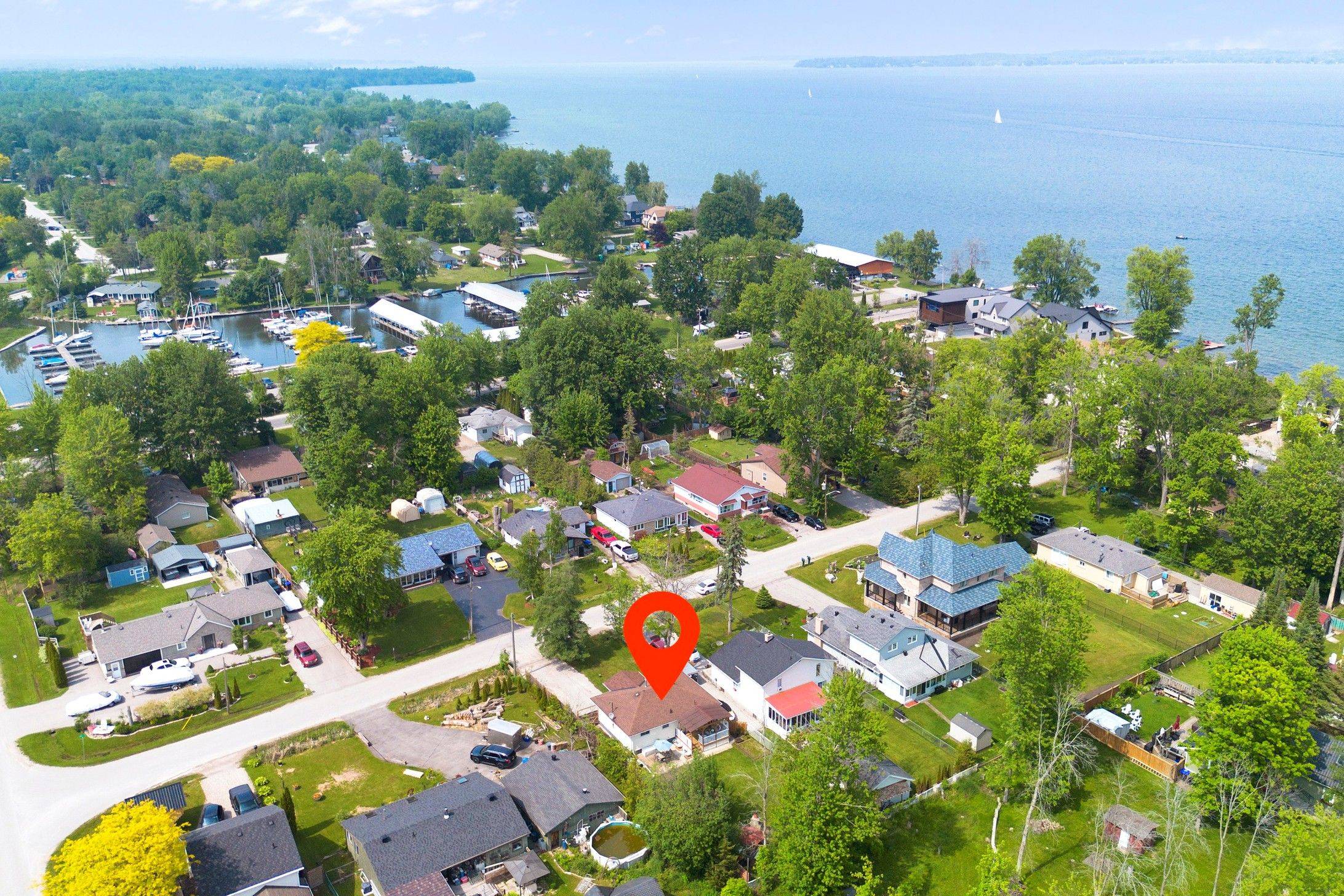 1129 Lindy LN, Innisfil, ON L0L 1R0