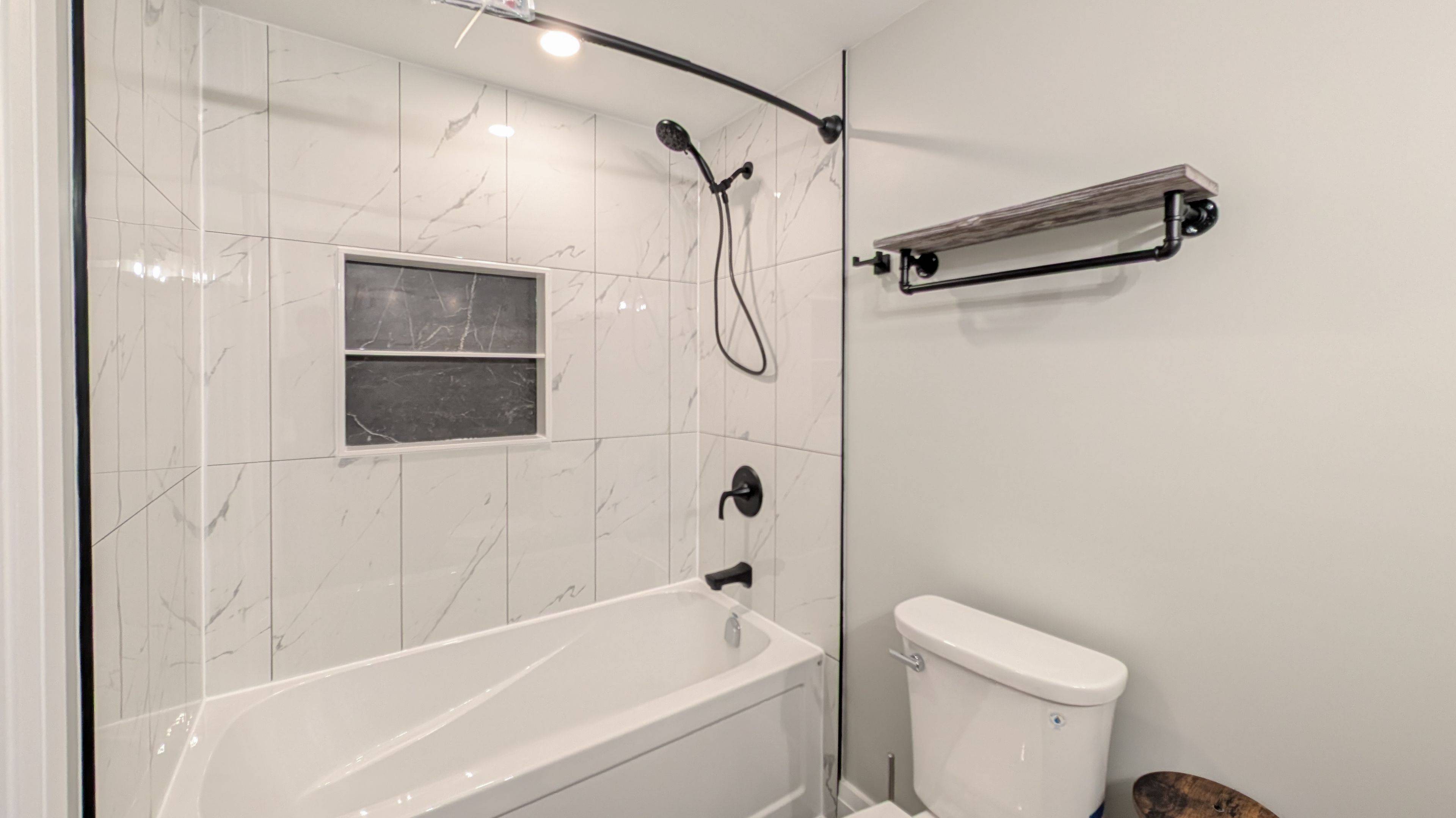 Collingwood, ON L9Y 3B7,4 Spencer ST #Unit #2