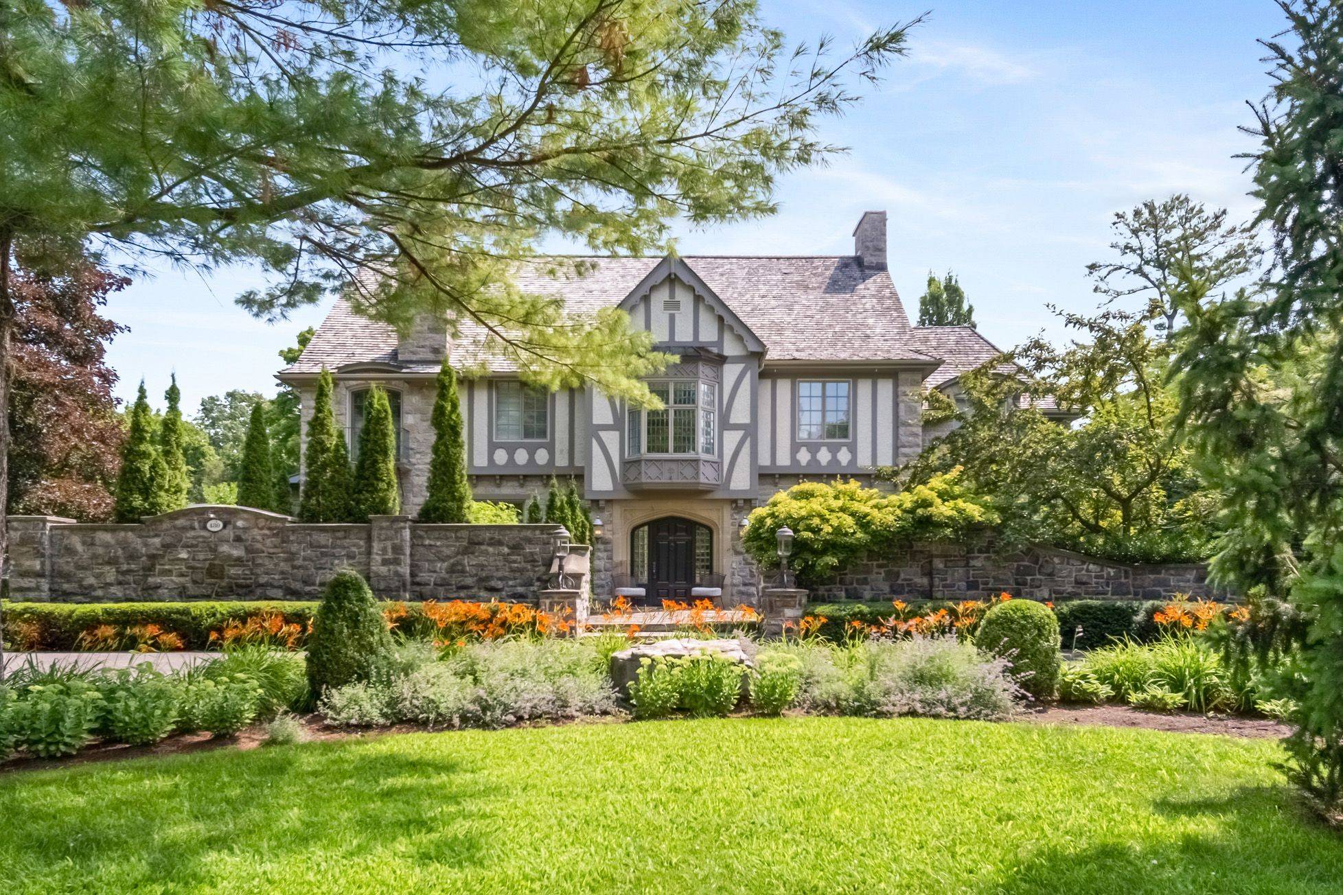 480 Manor AVE, Rockcliffe Park, ON K1M 0H9