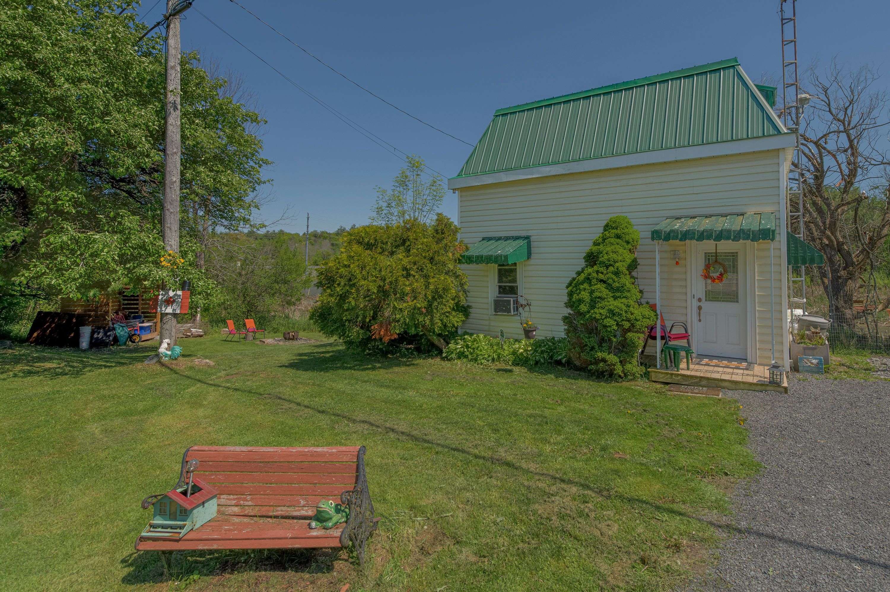Front Of Leeds & Seeleys Bay, ON K0E 1L0,893 County Road 2 RD