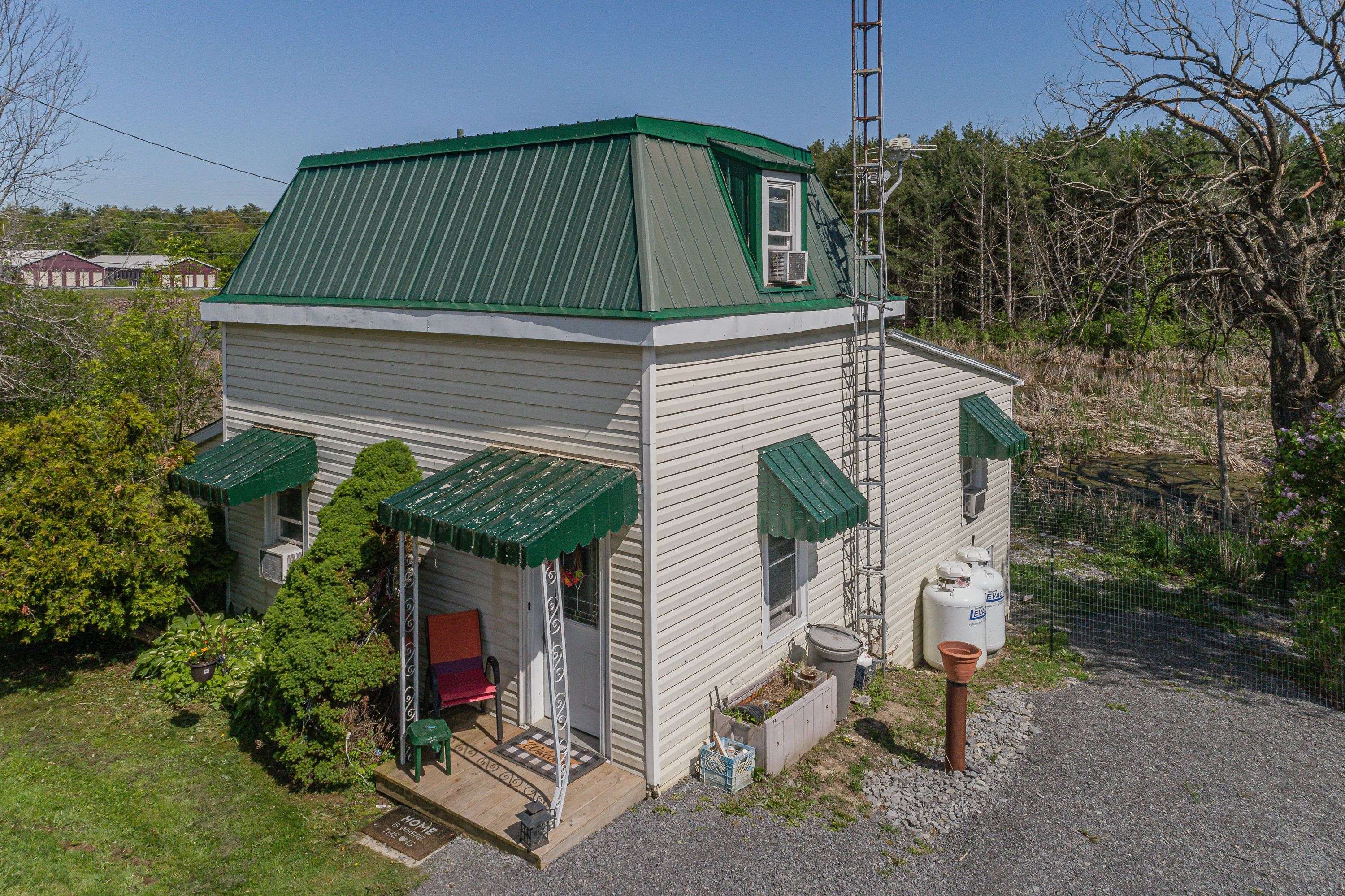 Front Of Leeds & Seeleys Bay, ON K0E 1L0,893 County Road 2 RD